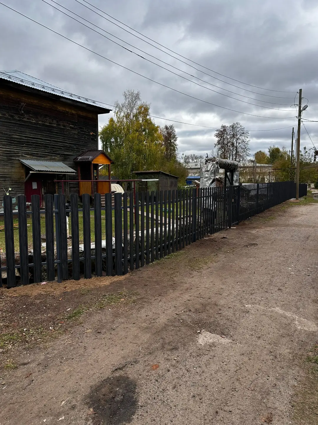 Забор из евроштакетника 63м Черное Дерево 3D Принтек фото 3 в Воронеже