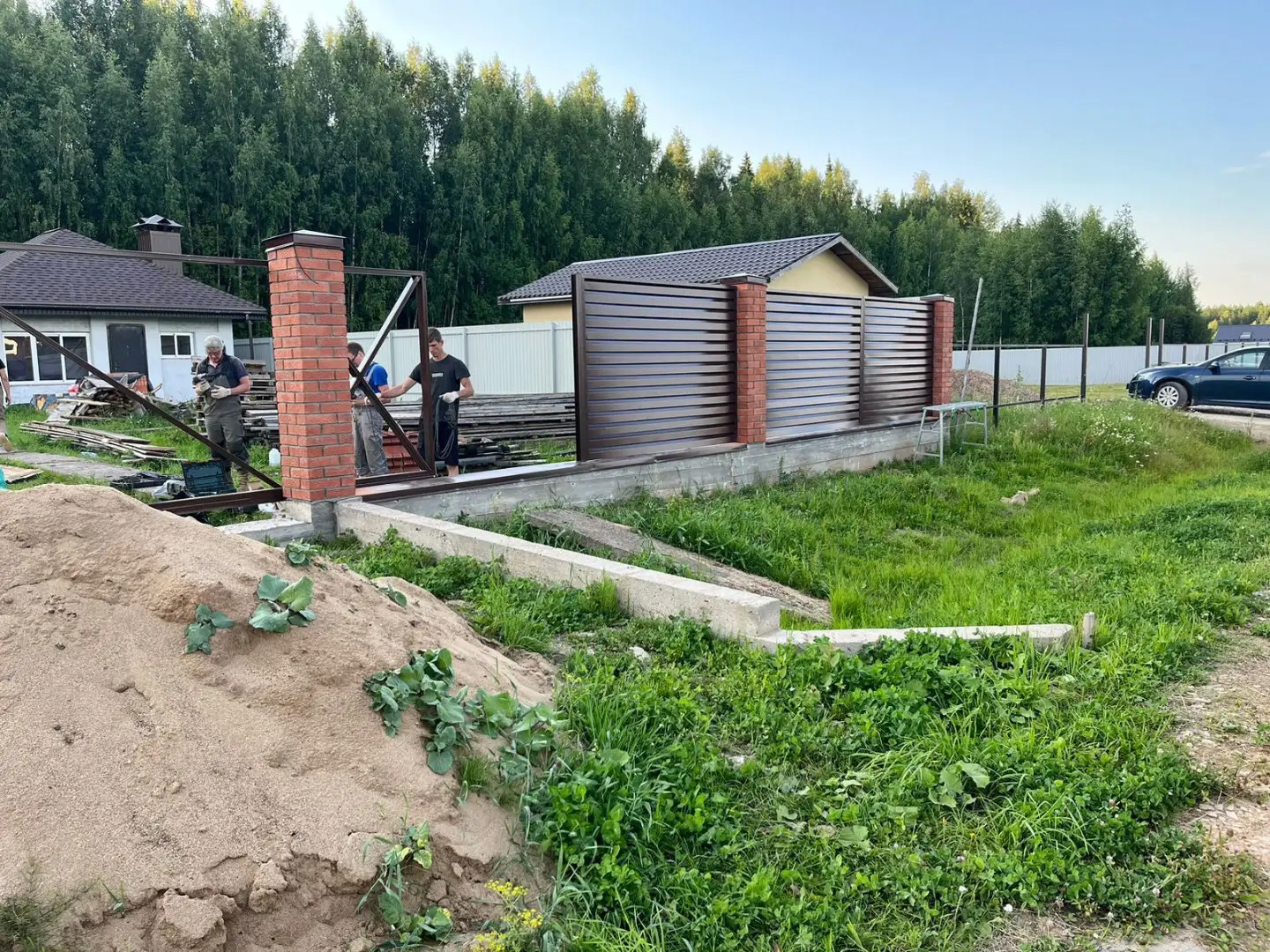 Забор-жалюзи из ламелей Хай-Тек 26м RAL8017/8017 Шоколад двусторонний фото 3 в Воронеже